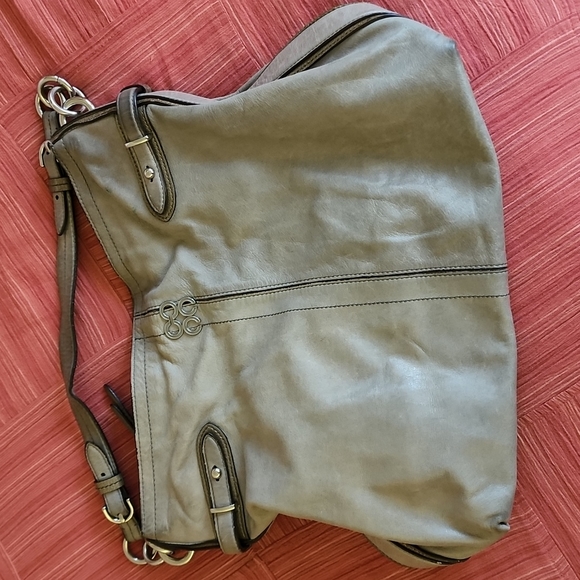Coach Handbags - Vintage Leather Coach Purse